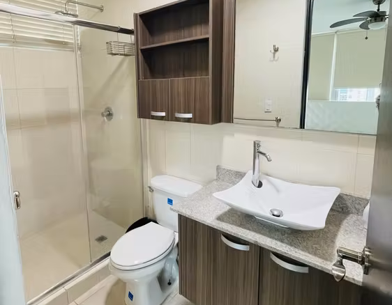 Imagen 13 de Apartamento amoblado en alquiler cerca del Parque Omar