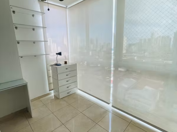 Imagen 15 de Apartamento amoblado en alquiler cerca del Parque Omar